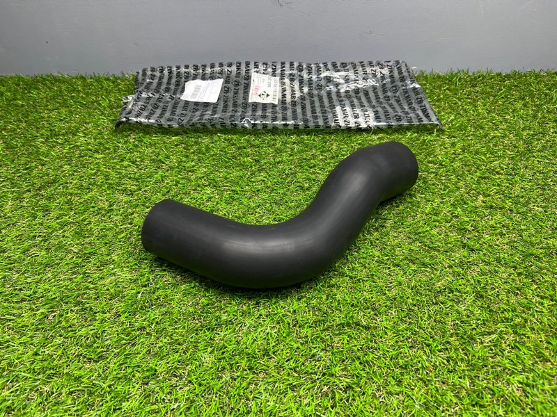 Патрубок интеркулера Ford Transit 2006/2014 Z68719R 2.2