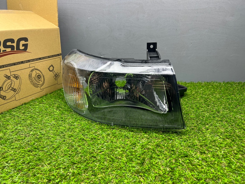 Фара Ford Transit 2000/2006 BSG30800005, передняя правая