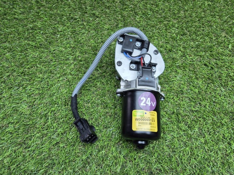 Моторчик дворников Daf/Renault 579204