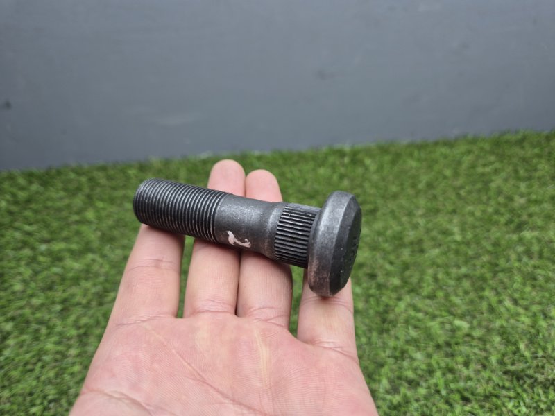 Шпилька ступицы Daf Lf45/55 1405568, задняя