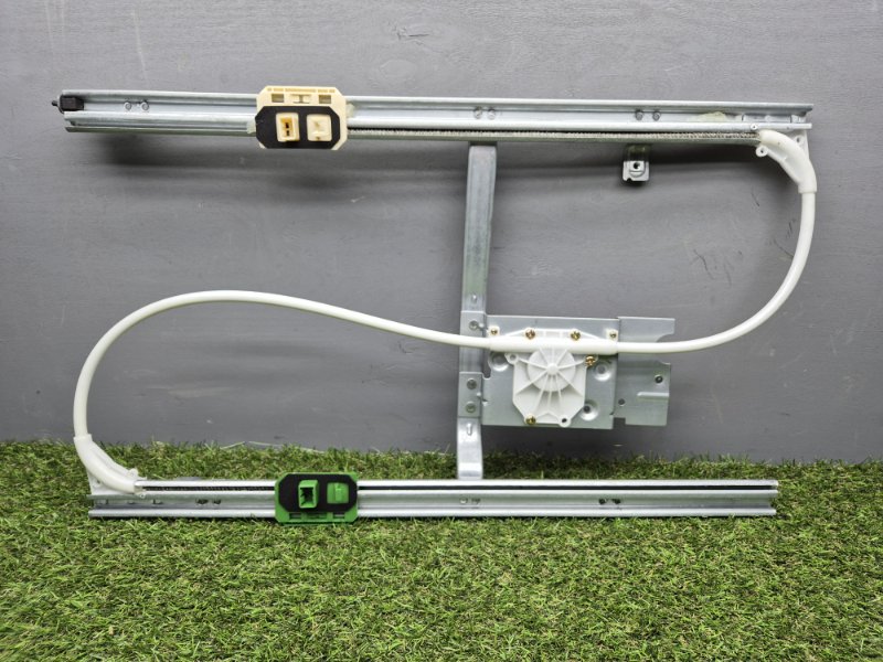 Стеклоподъемник Daf Lf45/55 8731779SX, передний левый