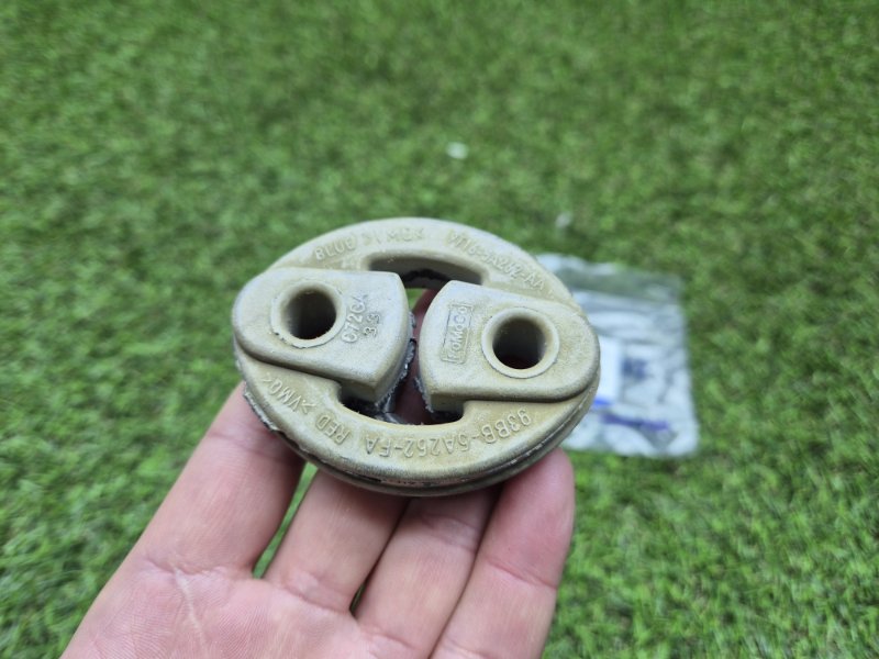 Крепление глушителя Ford Transit 2006/2024 4878467