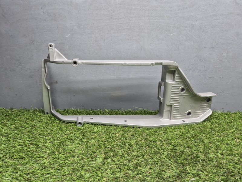 Крепление фары Daf Lf45/55 Euro-6 DAFFB037R, переднее правое