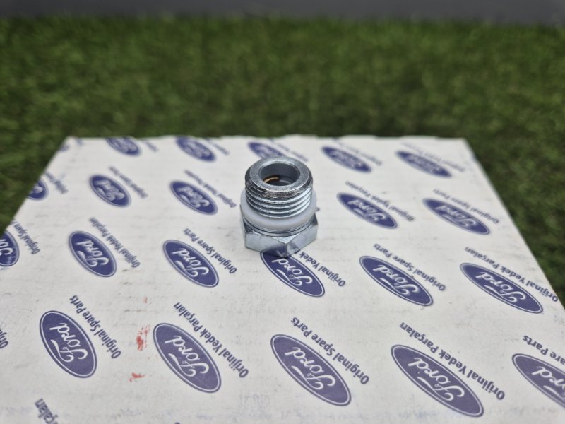 Штуцер насоса ГУР Ford Transit 2006/2014 BSG30725048 2.2/2.4