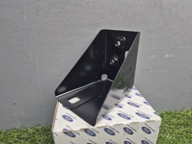 Кронштейн бампера Ford Transit 2014+ 1830516 2.2., передний левый