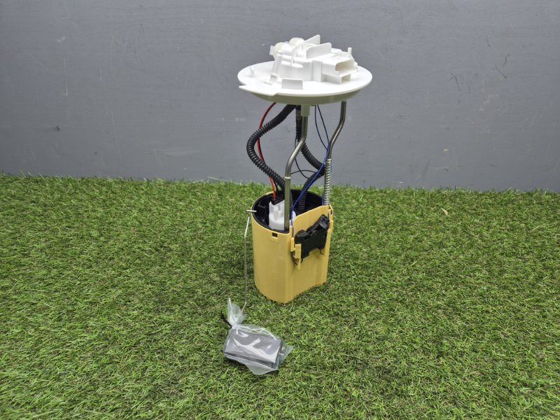 Топливный насос Ford Transit 2014+ 2048136 2.2