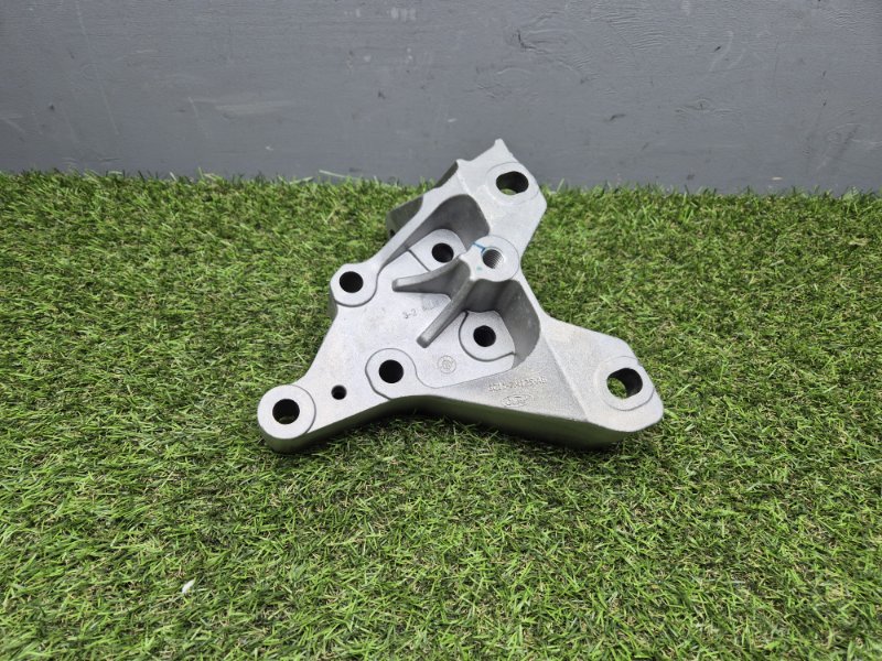 Кронштейн двигателя Ford Transit 2006/2014 4519498 2.2, левый