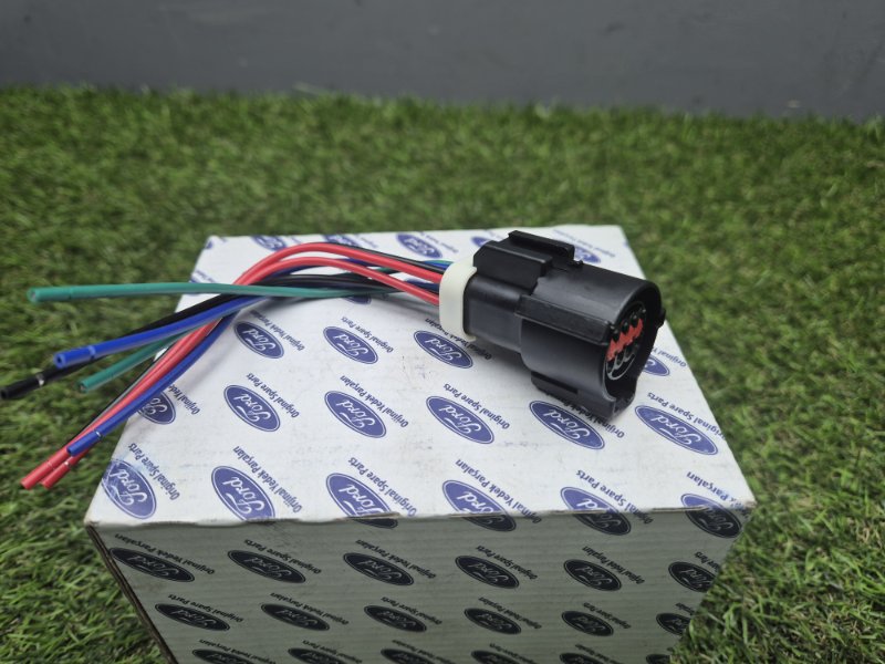 Фишка ( разъем ) автономки мама Ford Transit 2006/2014