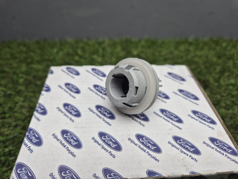 Патрон лампы Ford Transit 2000/2006 4053872 2.0