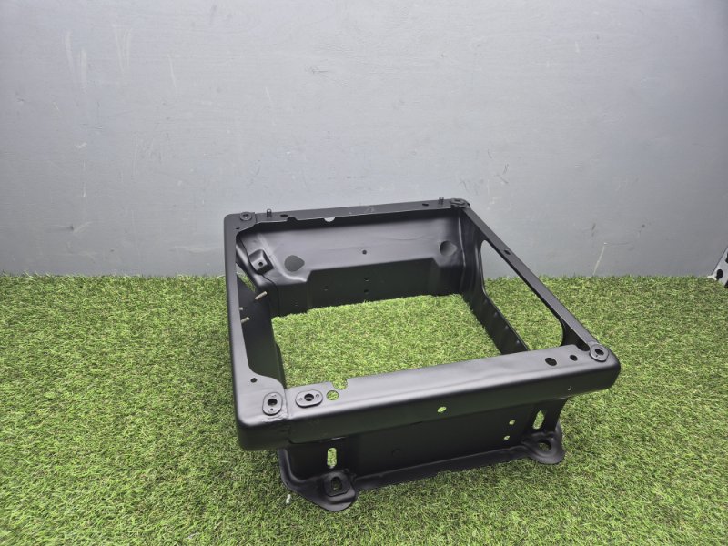 Крепление сиденья Ford Transit 2006/2014 1505060, переднее левое