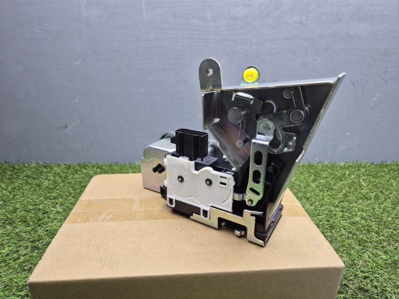 Замок двери Ford Transit 2006/2014 U0528255, задний