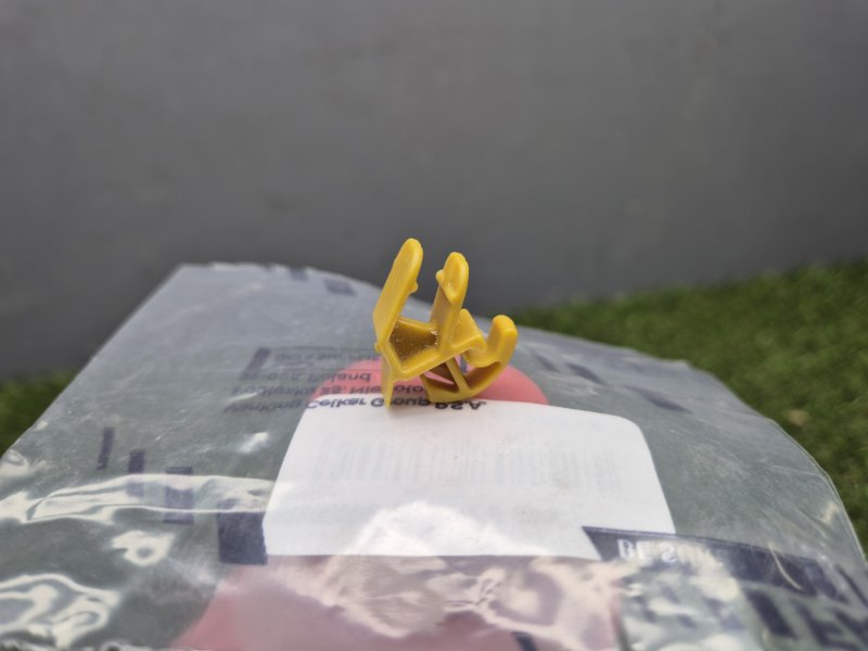 Зажим упора капота Ford Transit 2006/2014 FT96312