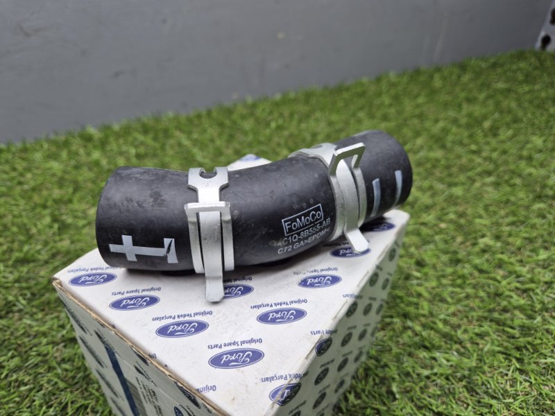 Патрубок охлаждения Ford Transit 2011+ 1802402