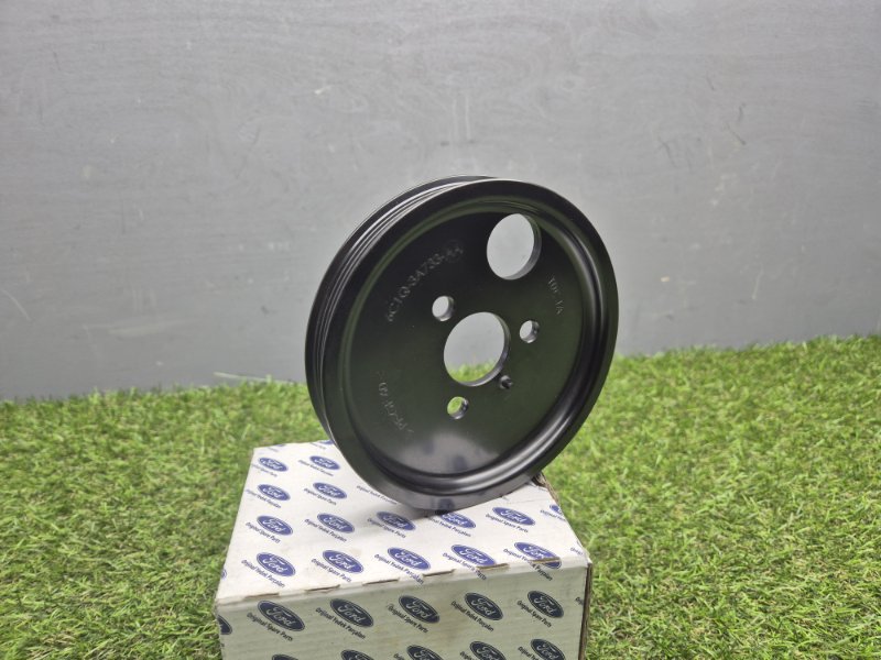 Шкив насоса гидроусилителя Ford Transit 2006/2014 1372740 2.2