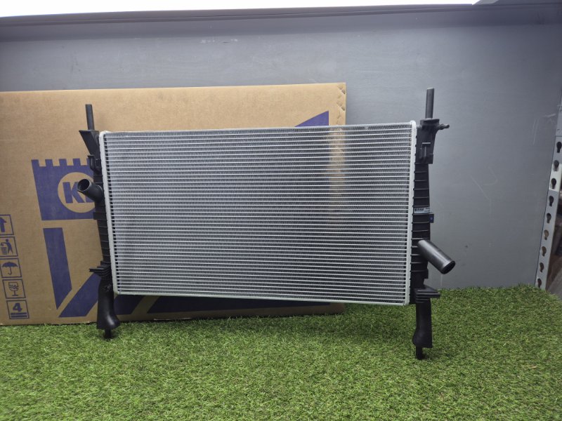 Радиатор охлаждения ДВС (Основной) Ford Transit 2006/2014 232200 БЕЗ КОНДИЦИОНЕРА