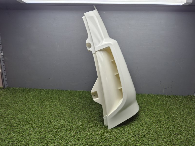 Накладка угол дефлектор кабины Daf Lf45/55 Euro-6 1709693, передняя левая