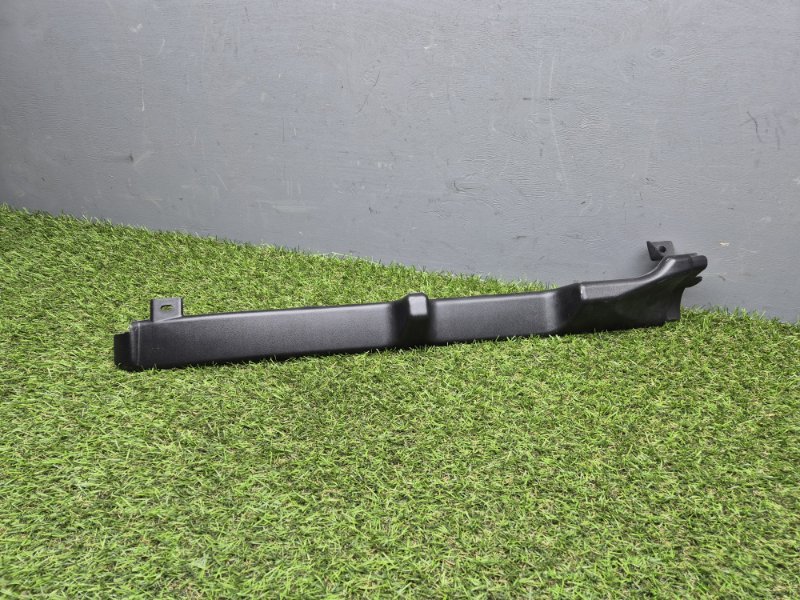 Молдинг лобового стекла Daf Lf45/55 1400708, левый