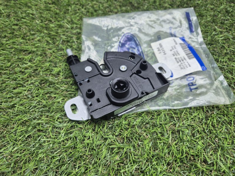 Замок капота Ford Transit 4956236, передний