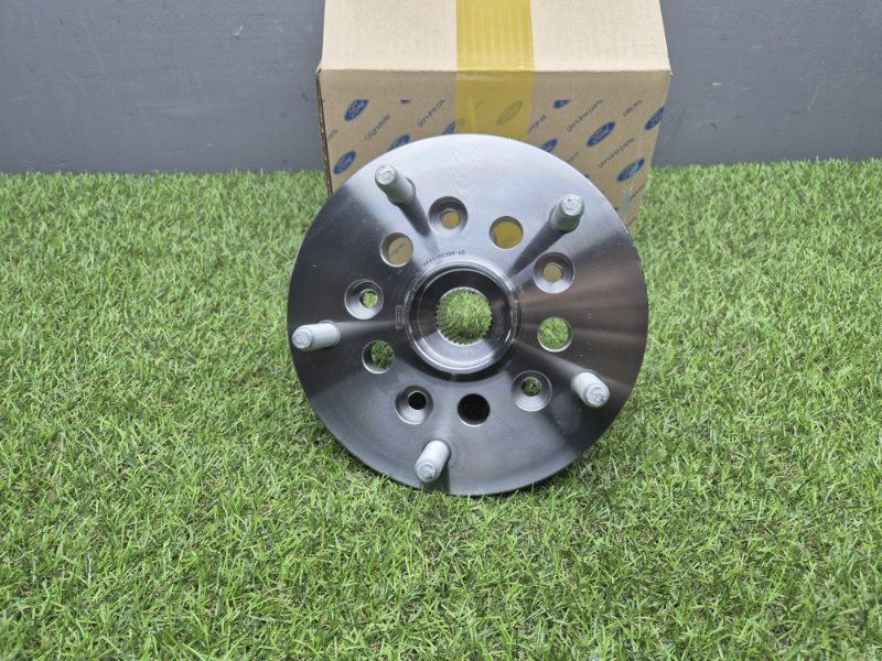 Ступица Ford Transit 2014+ 2437681 2.2, передняя