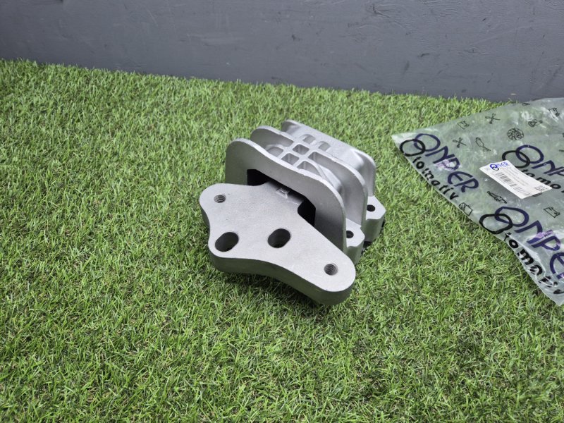 Подушка двигателя Ford Transit 2014+ 1840043 2.2, левая