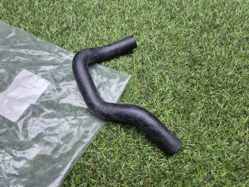 Патрубок охлаждения Ford Transit 2006/2014 1440111 2.4