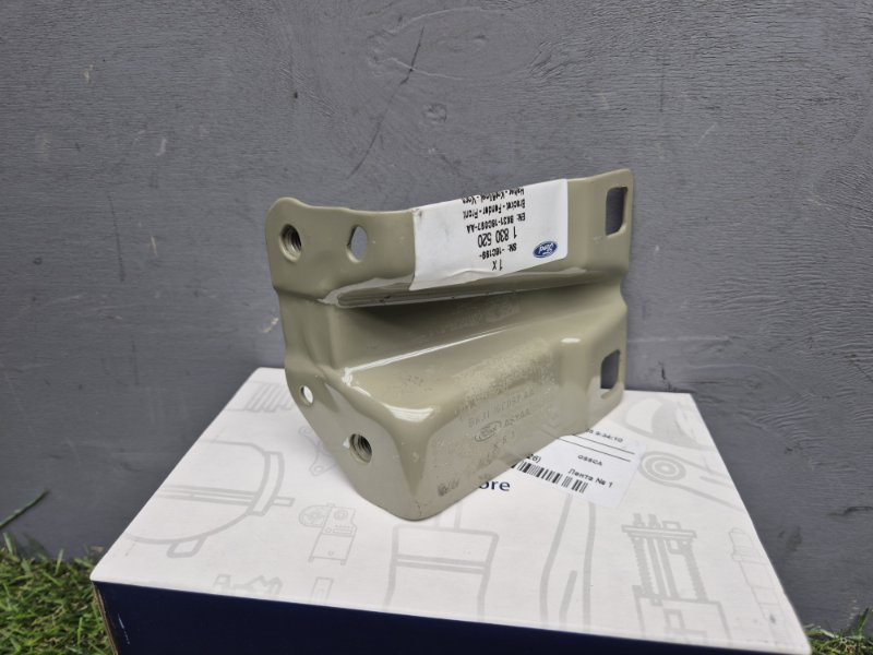 Кронштейн крыла Ford Transit 2014+ BK3116C097AA 2.2, передний левый