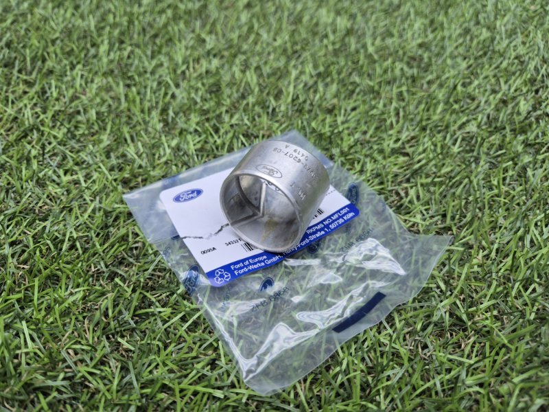 Втулка шатуна Ford Transit 2000/2014 2114756 2.2