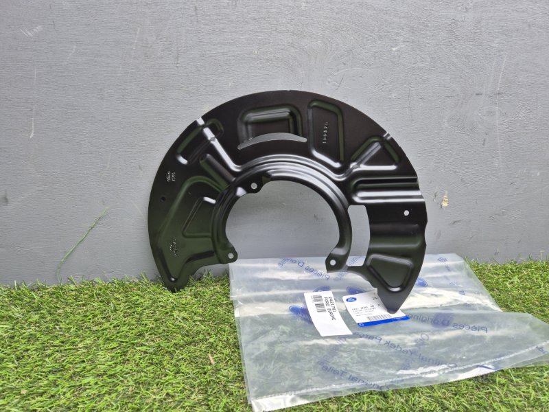 Пыльник тормозного диска Ford Transit 2014+ 2421781, передний левый