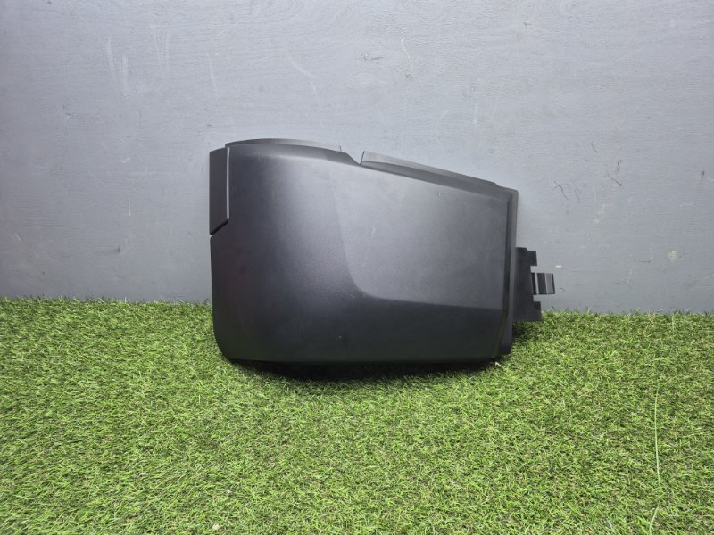 Клык бампера Renault T-Series 2013/2026 23309356, передний правый