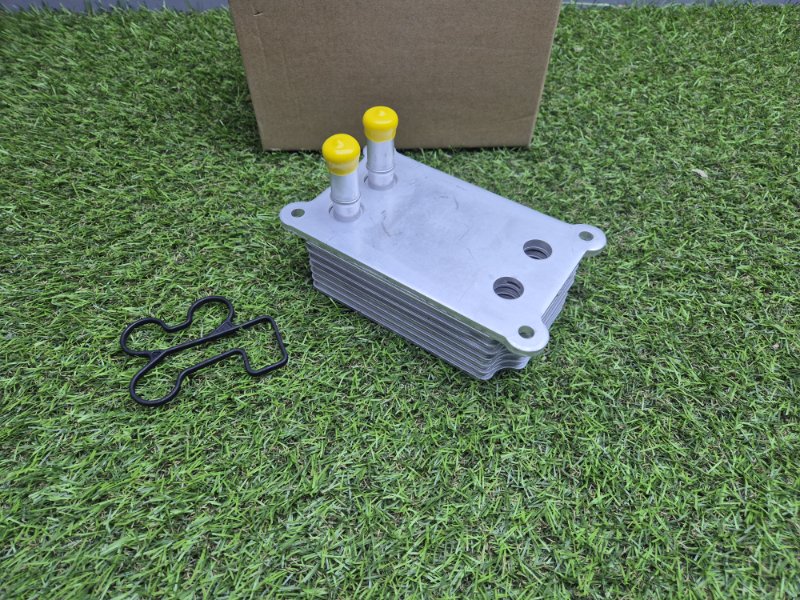 Теплообменник масляный ( масляный радиатор ) Ford Transit 2000/2006 1477141 2.0