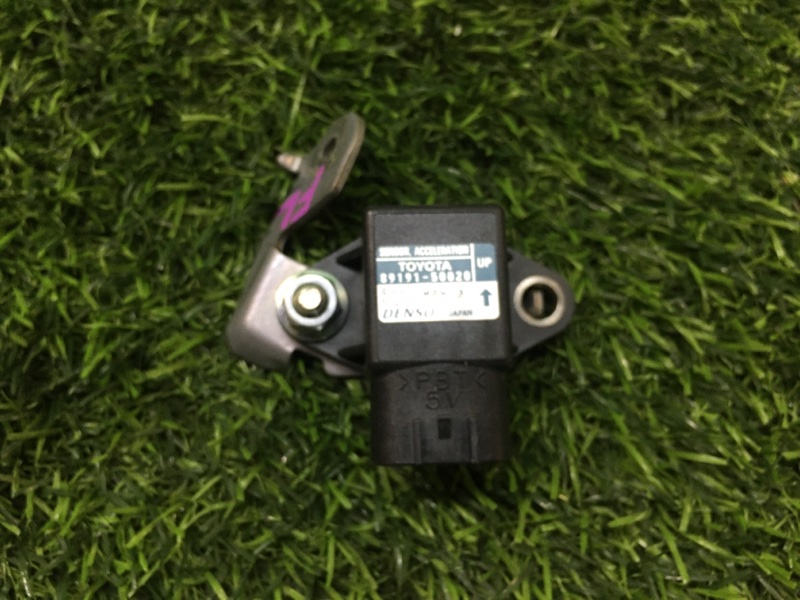 Датчик ускорения передний Lexus LS600hl 2008г [056] UVF46 2UR-FSE 89191-50020 контрактная