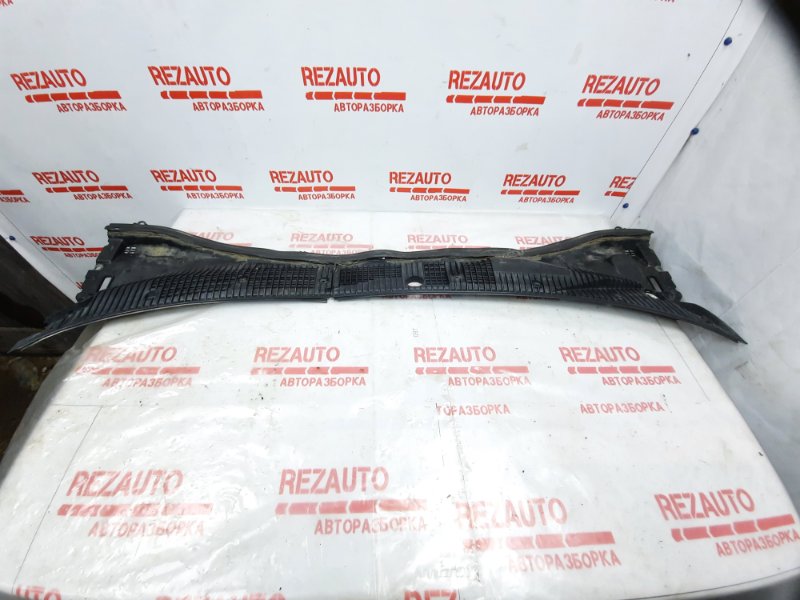 Решетка под дворники Toyota Corona 1993 ST195 3SFE 55708-20150 Б/У
