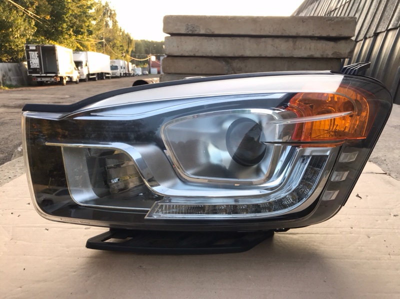 Фара передняя левая SsangYong Actyon New 2013-2015 8310534300 Б/У