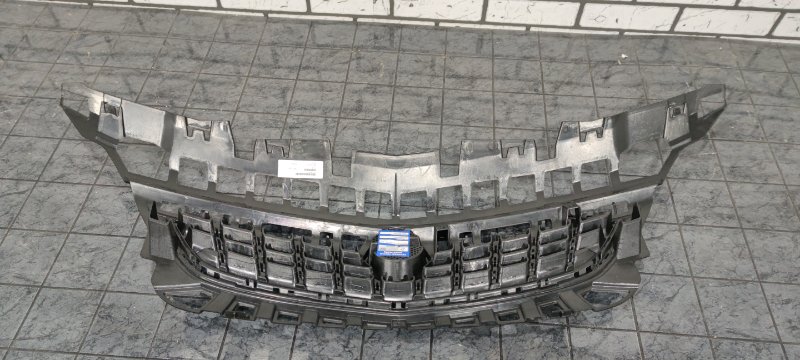 Решетка радиатора передняя Astra J 2010-2012