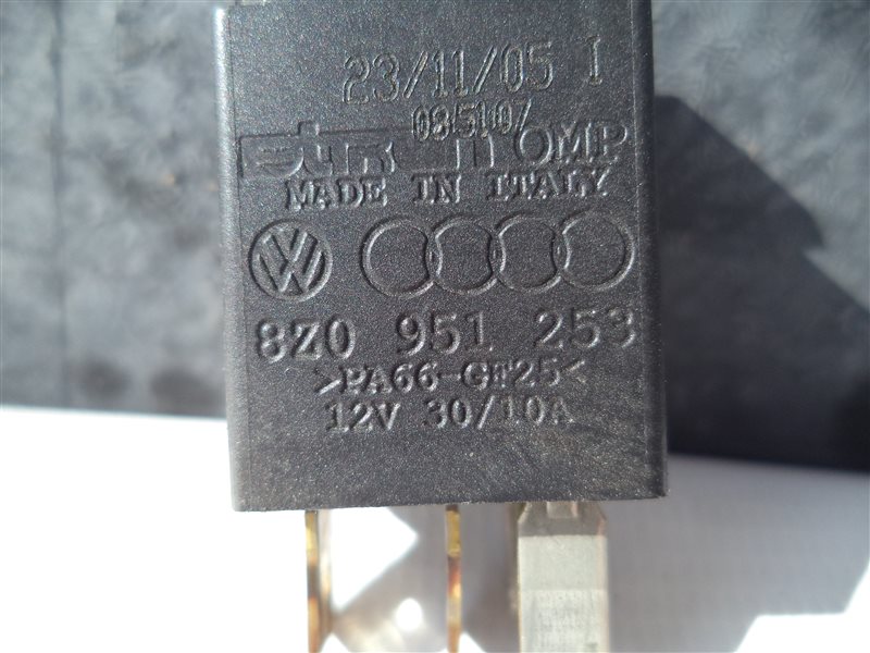 Реле AUDI A4 Avant B7 ALT