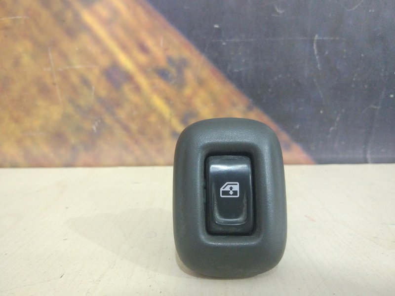 Кнопка стеклоподъемника Chevrolet TrailBlazer 2004 GMT360 LL8 15195181 контрактная