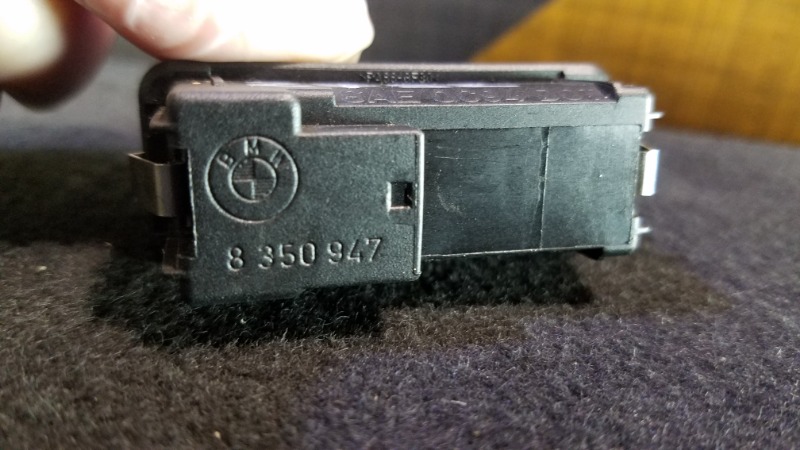 Кнопка аварийной остановки 528i 1996 E39 M52