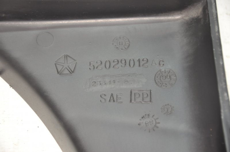 Диффузор радиатора Durango 1999 1-Поколение 5.9L V8 MPI (EML)