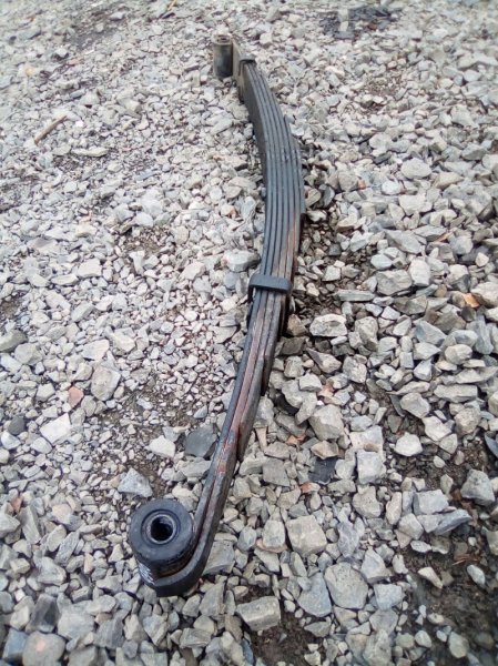 Шайба фторопластовая рессоры мазда титан. Рессоры на мазде титан 89г. Мазда титан рессоры передний. Мазда титан рессоры передний. Мазда титан рессоры задние.