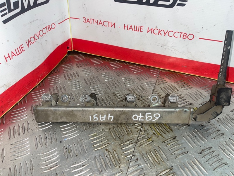 Форсунка топливная задняя Mitsubishi Colt Z24W 4A91 MR988977 контрактная