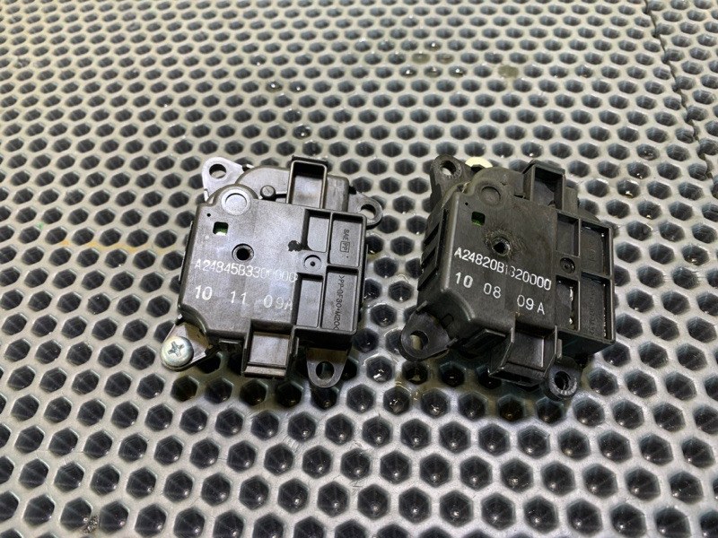Сервопривод заслонки печки Nissan Patrol 2011 Y62 VK56VD 27141-1LA0B контрактная