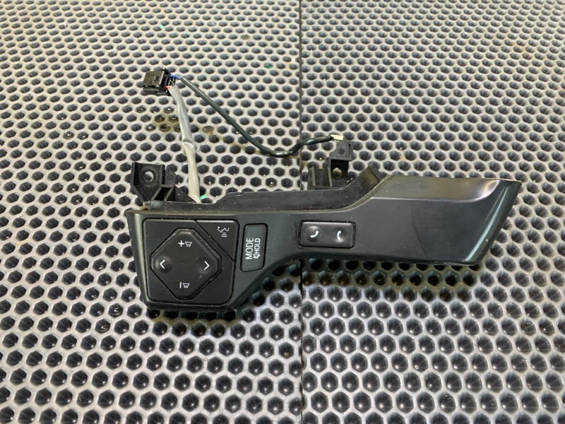 Кнопки на руль Toyota Tundra 2016 USK56 3URFE 84250-04080 контрактная