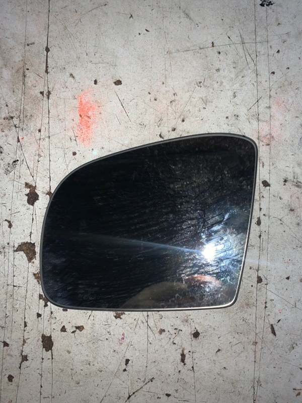 Зеркальный элемент передний левый Mercedes R W251 Б/У