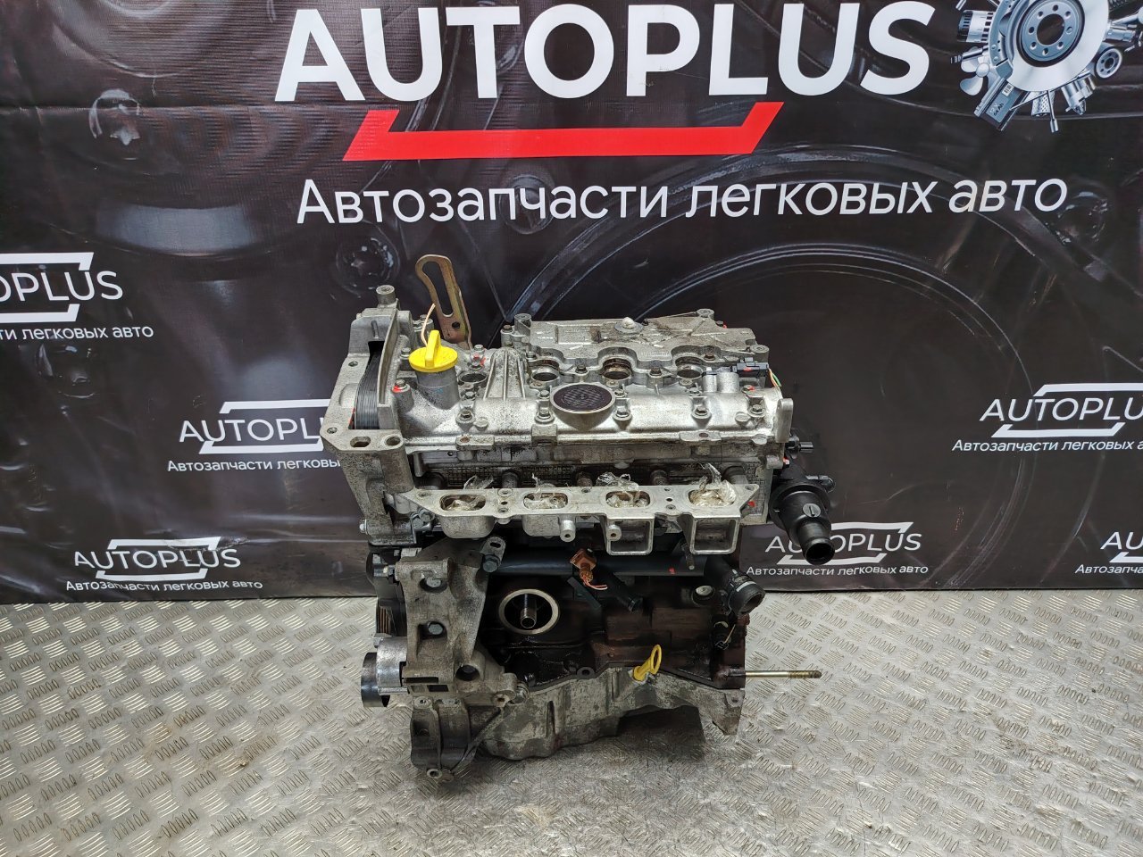 Двигатель K4M760 Renault