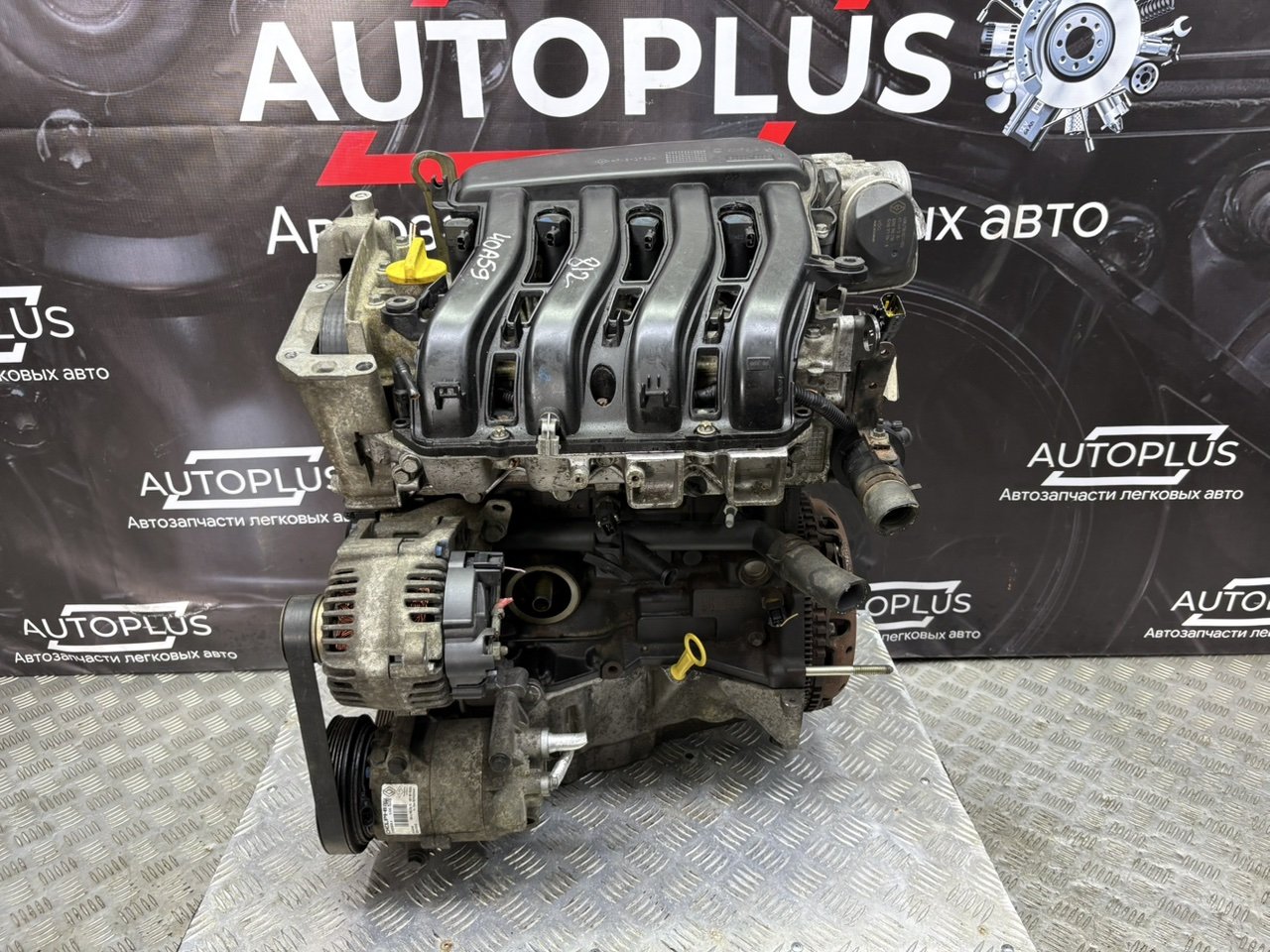Двигатель K4M812 Renault