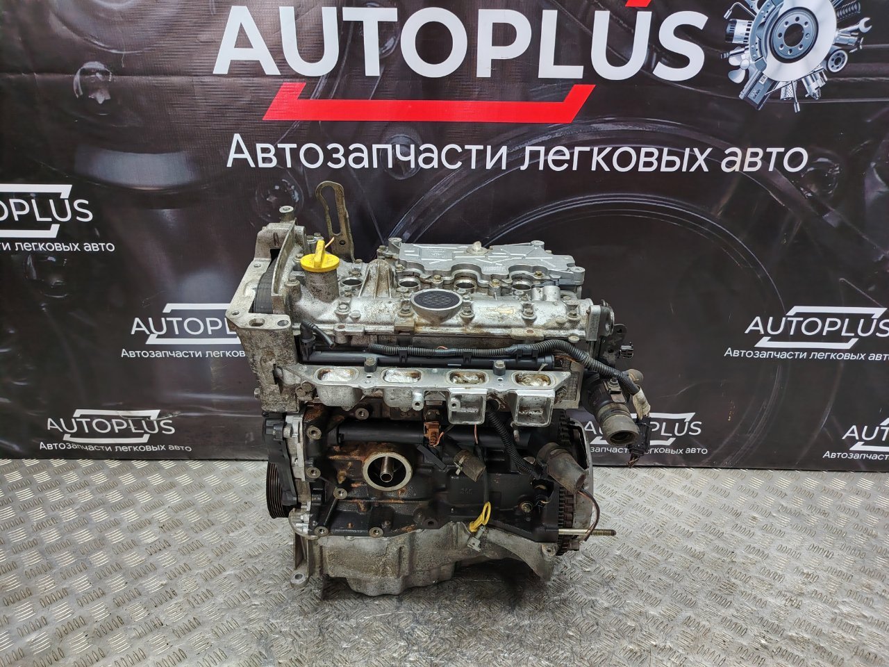Двигатель K4M812 Renault