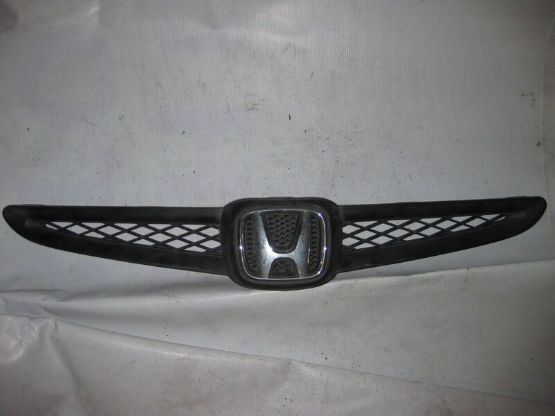 Решетка радиатора передняя HONDA FIT GD1 L13A 71121SAA003ZA контрактная