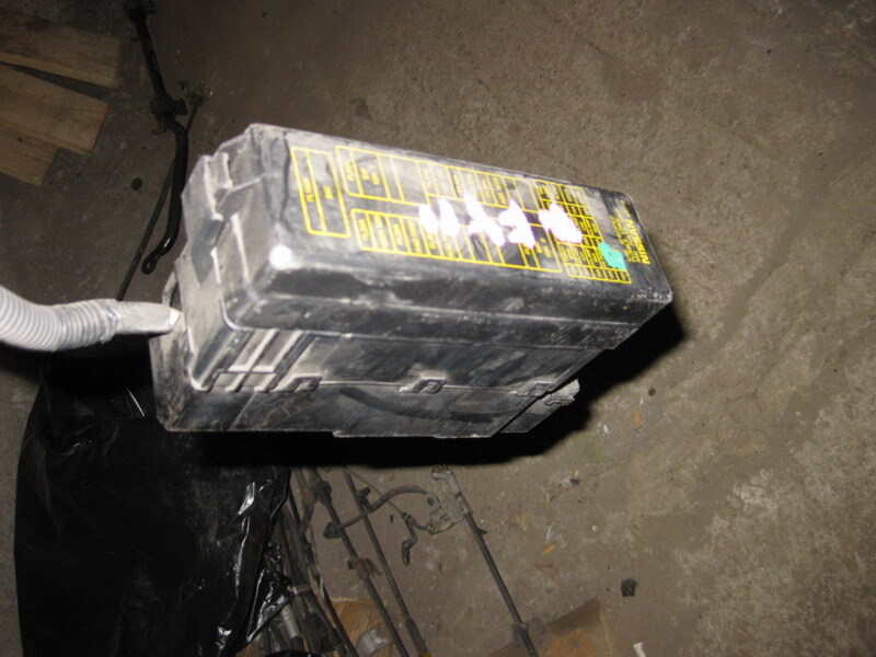 Блок предохранителей WINGROAD WFY11 QG15DE