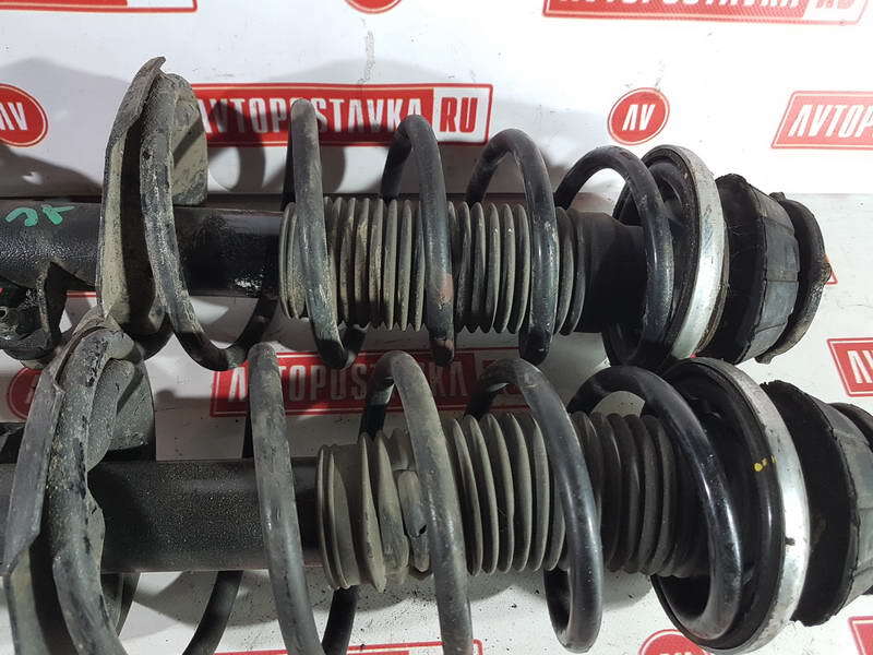 Стойка подвески передняя правая SUZUKI SX4 YC11S M15A