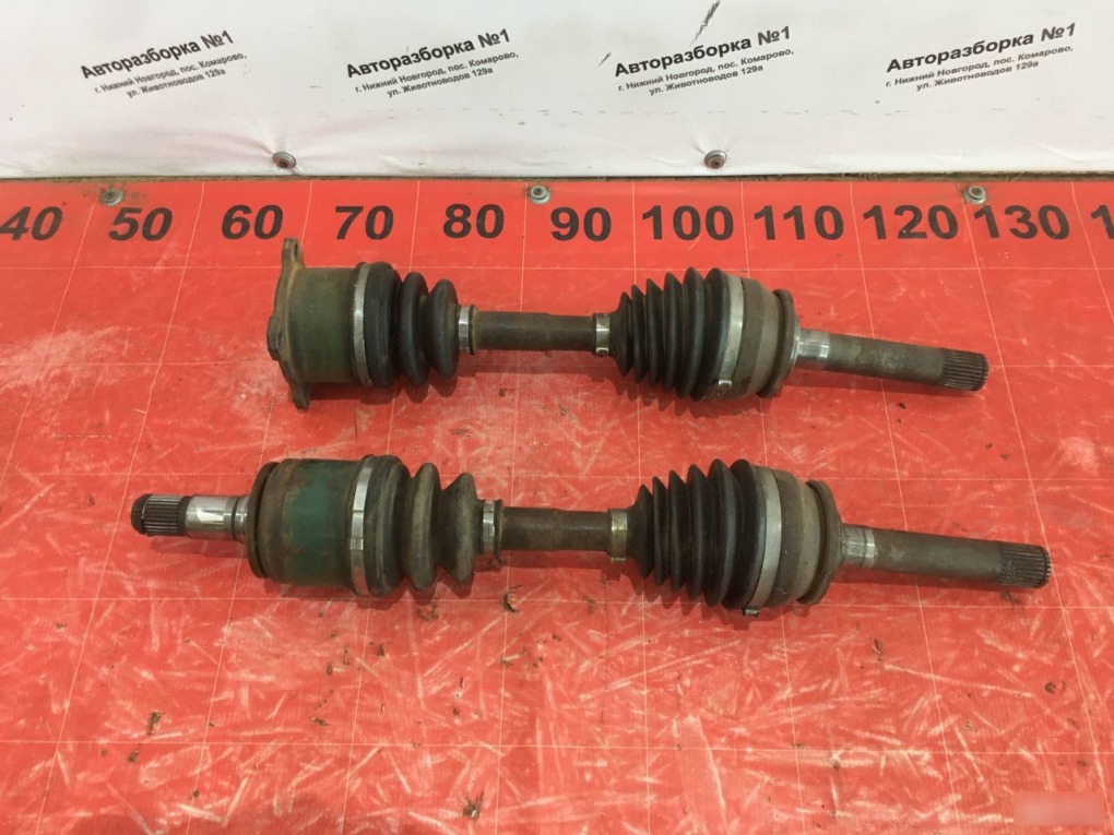 Привод передний Mitsubishi Pajero 2 MR276869 Б/У